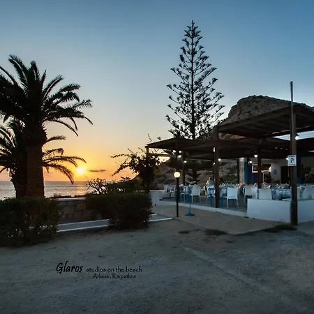 アパート Glaros Luxury Studio On The Beach アルカサ