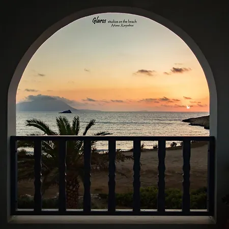 Glaros Luxury Studio On The Beach 아파트