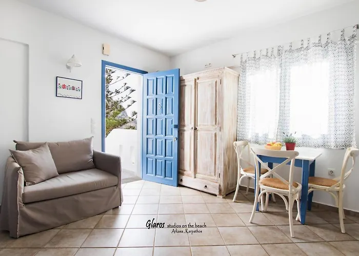 Glaros Luxury Studio On The Beach شقة *